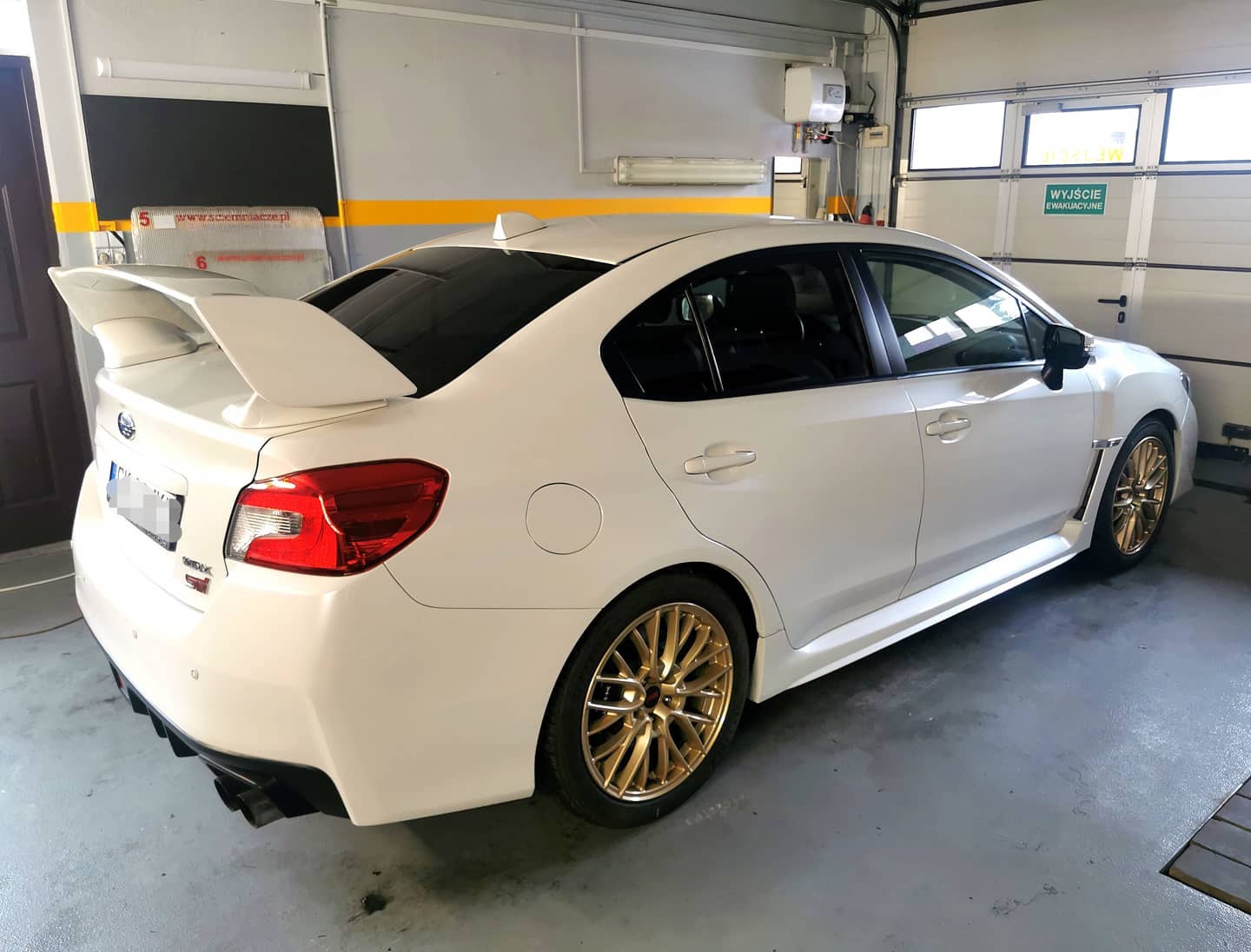 subaru-wrx-sti vw california